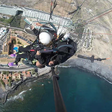 Liudis Costa Adeje (Tenerife)