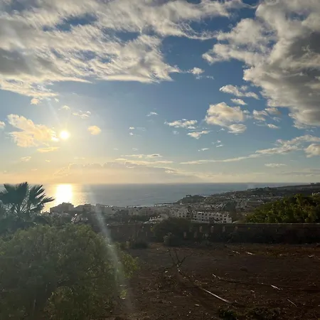 Liudis Costa Adeje (Tenerife)